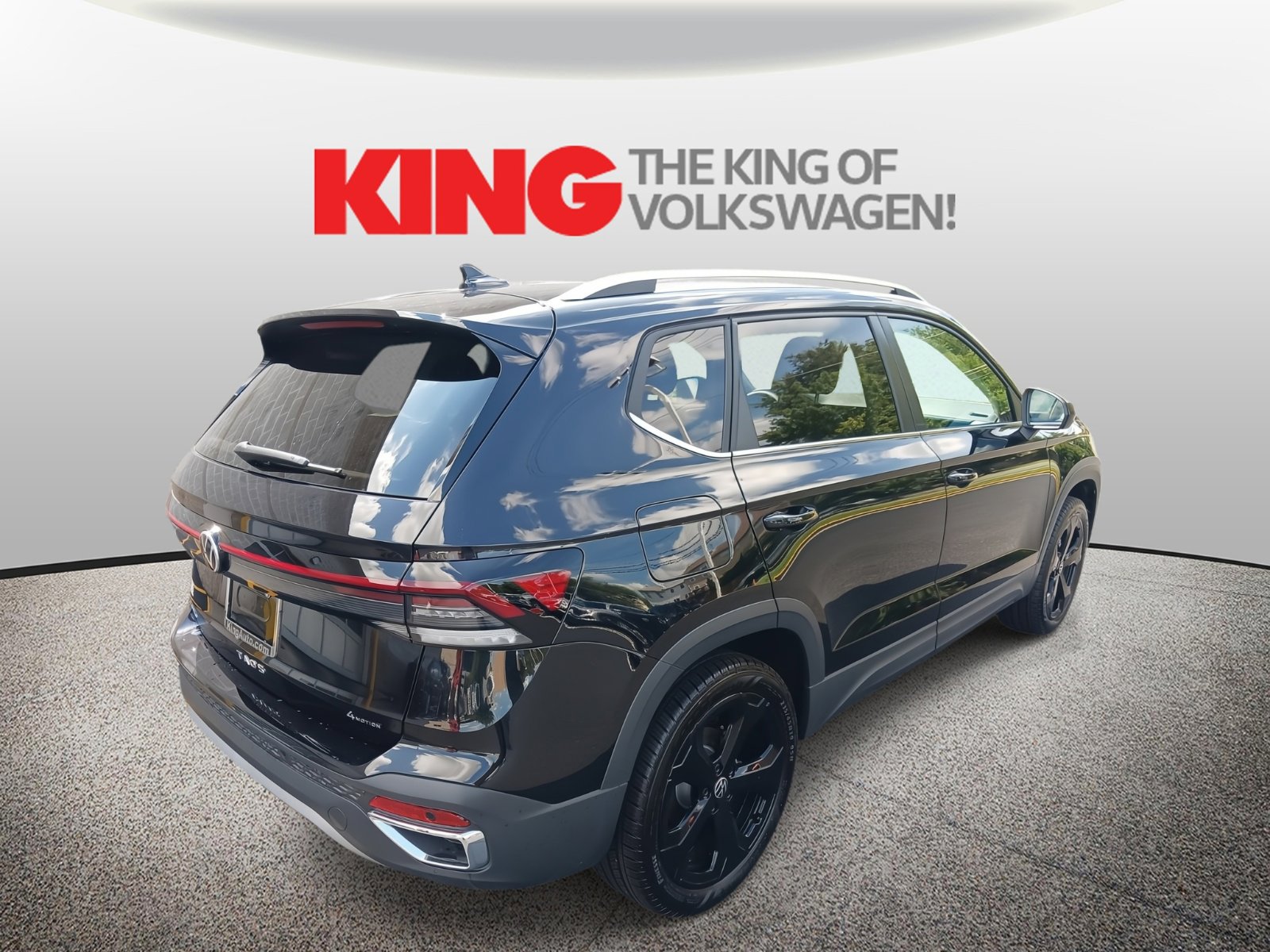 New 2025 Volkswagen Taos SEL image 7