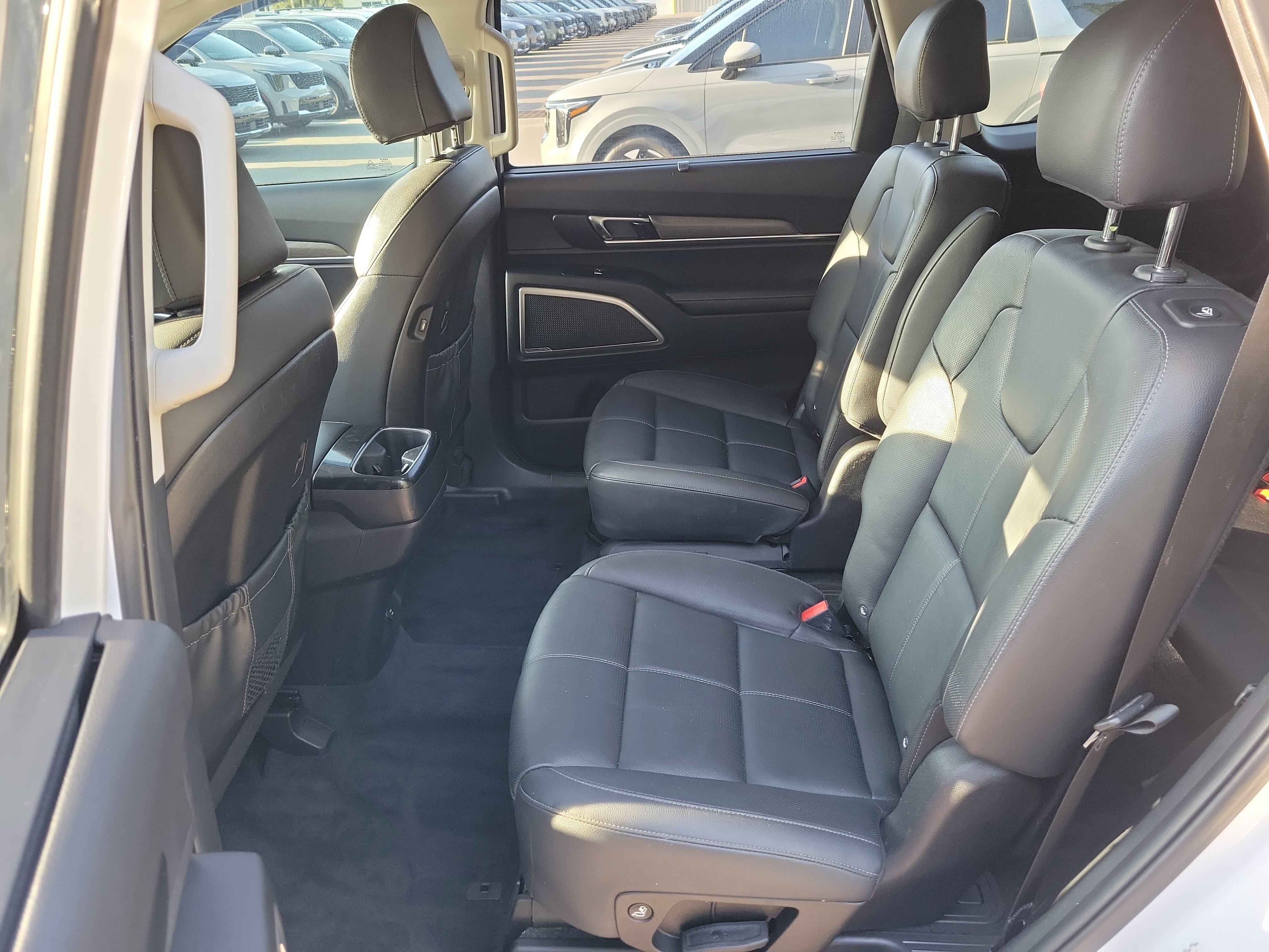 Certified 2022 Kia Telluride EX w/ EX Premium Package FWD image 15