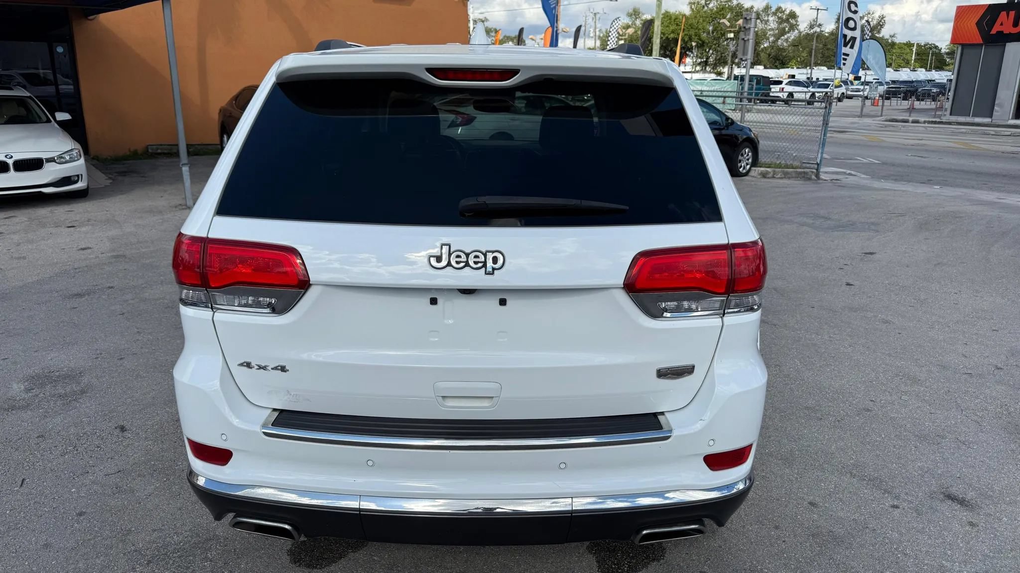Used 2019 Jeep Grand Cherokee Summit AWD/4WD image 29