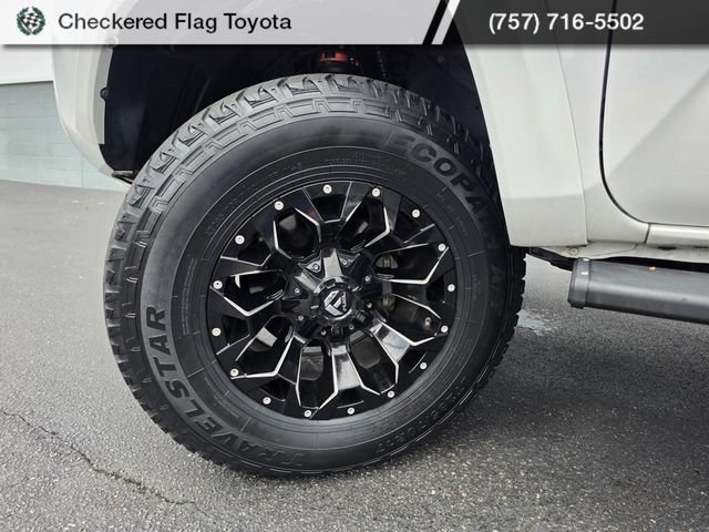 Used 2023 Toyota Tacoma TRD Sport w/ TRD Premium Sport Package AWD/4WD image 9