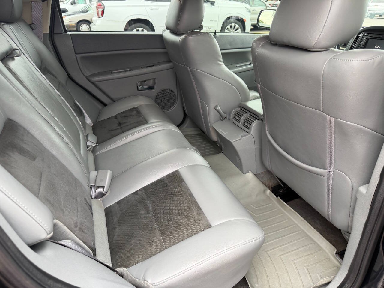 Used 2007 Jeep Grand Cherokee SRT8 w/ SRT Option Group I AWD/4WD image 17