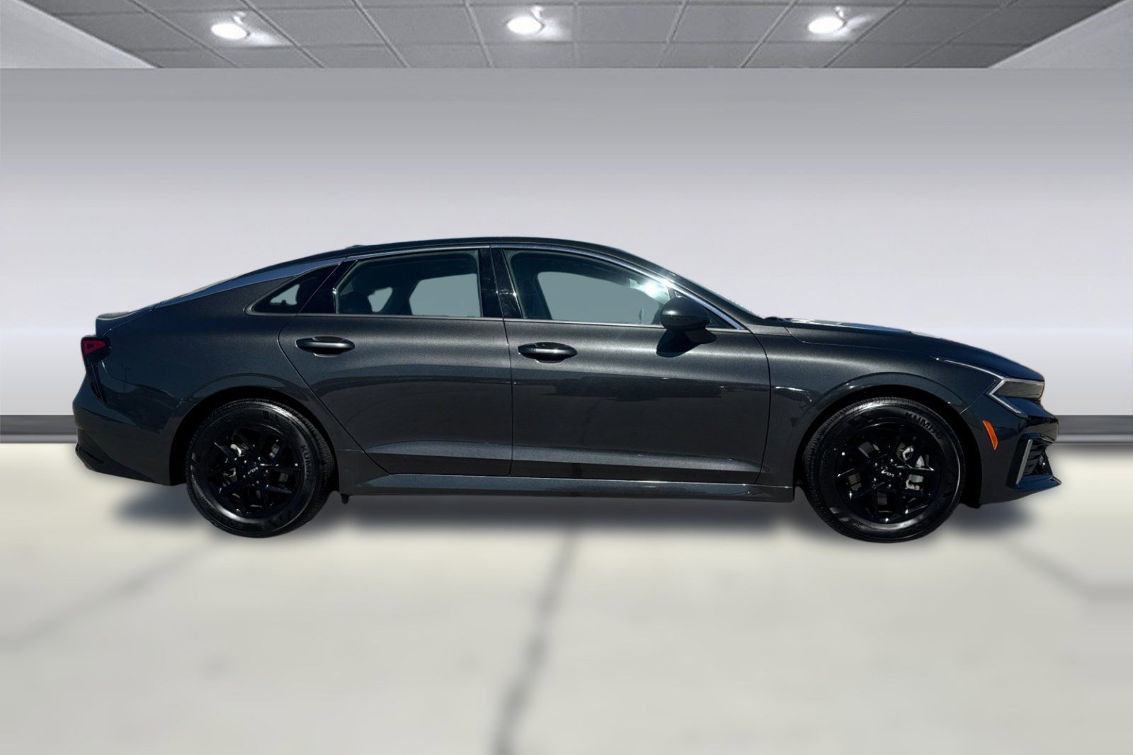 Used 2025 Kia K5 LXS image 2
