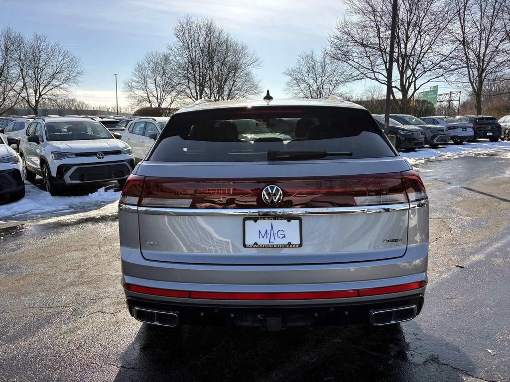 Used 2024 Volkswagen Atlas Cross Sport SEL R-Line image 6