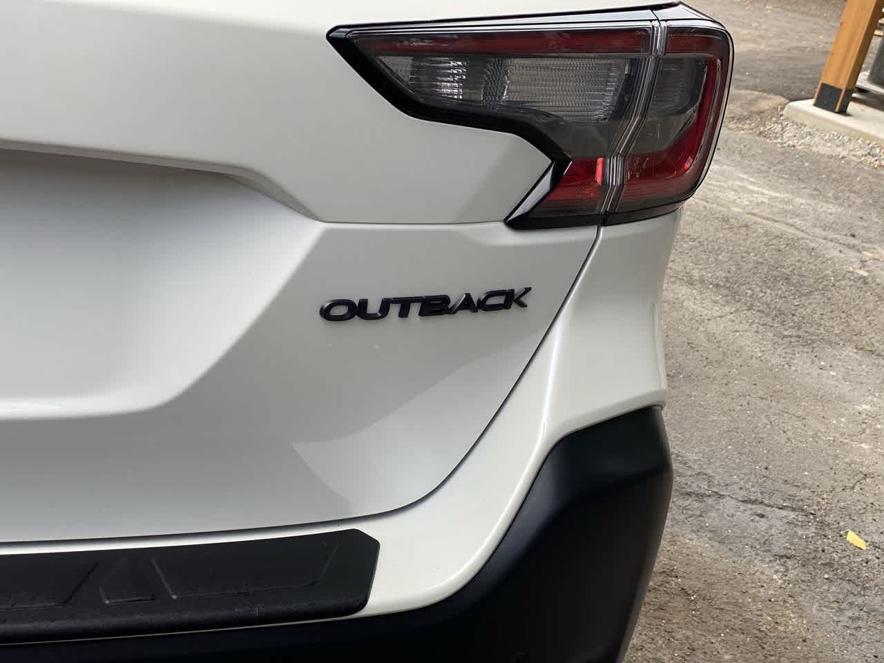 Used 2023 Subaru Outback Onyx Edition AWD/4WD image 11