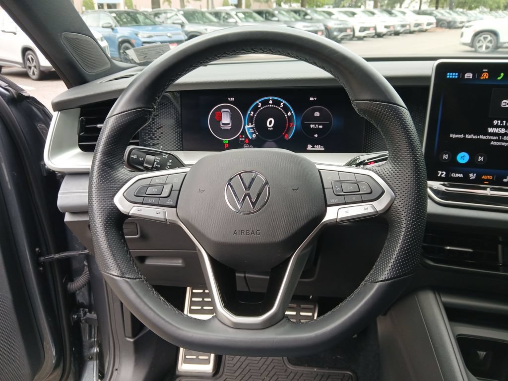 Used 2026 Volkswagen Tiguan SE R-Line FWD image 16