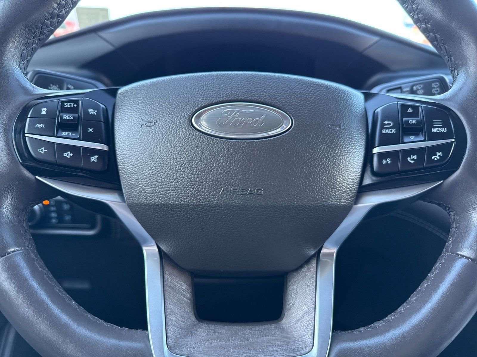 Used 2022 Ford Explorer Platinum w/ Equipment Group 601A image 29