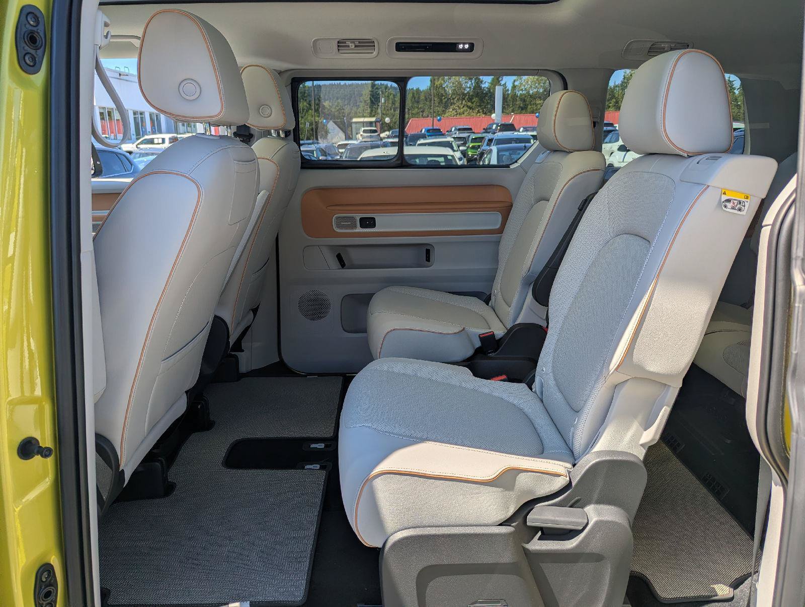New 2025 Volkswagen ID. Buzz Pro S Plus AWD/4WD image 35