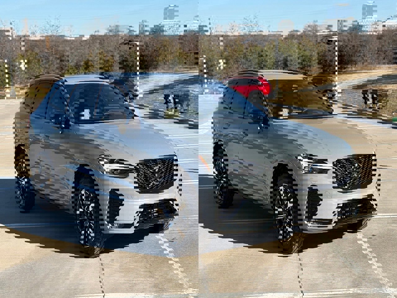 New 2026 Volvo XC60 B5 Core w/ Protection Package Premier image 4