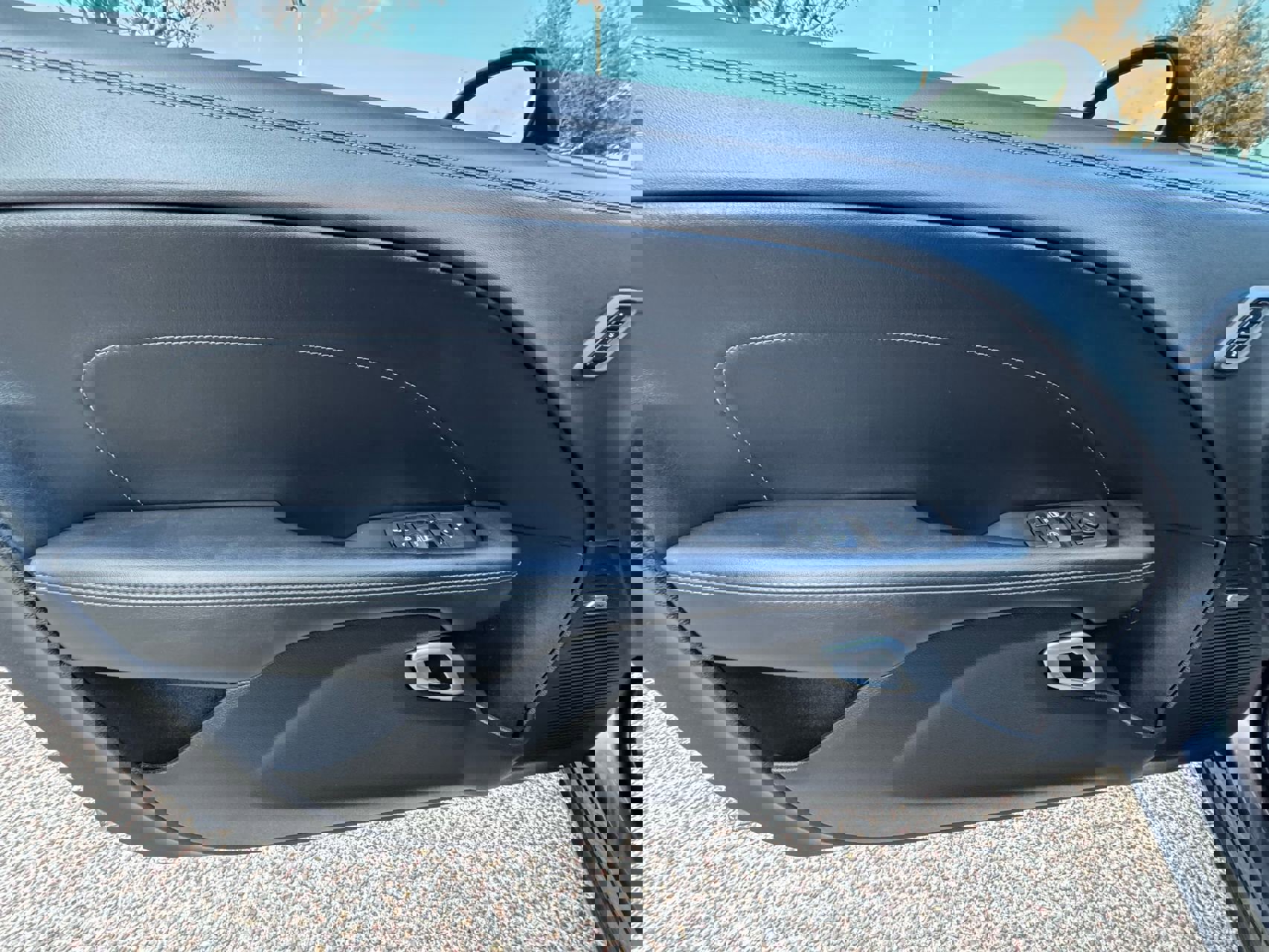 Used 2023 Dodge Challenger R/T w/ Plus Package image 25