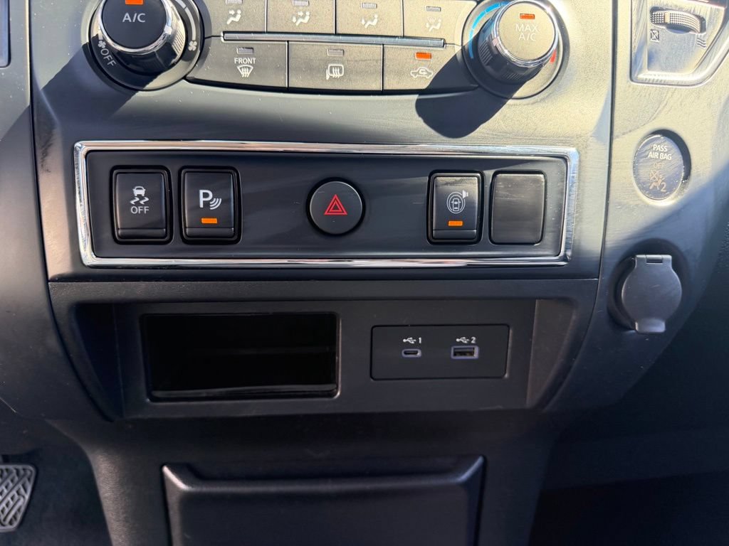 Used 2022 Nissan Titan SV RWD image 31
