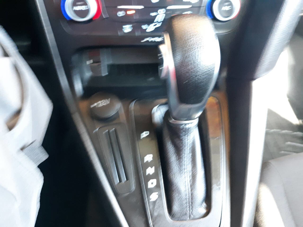 Used 2018 Ford Focus SEL image 12