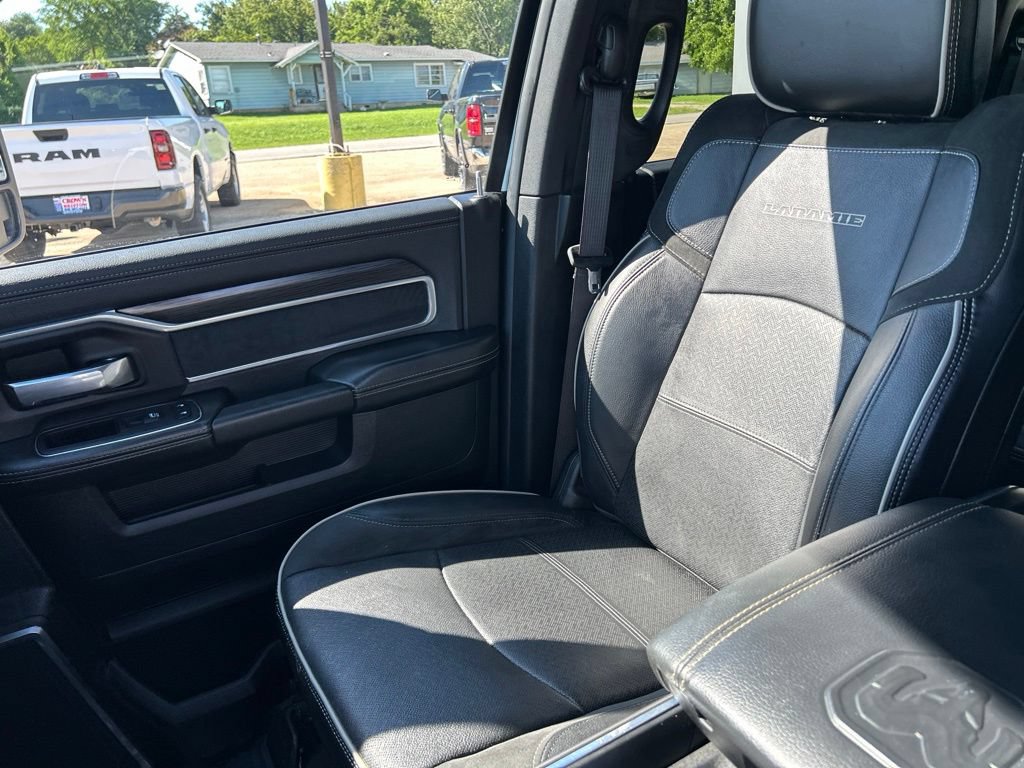 Used 2024 RAM 3500 Laramie w/ Night Edition AWD/4WD image 11