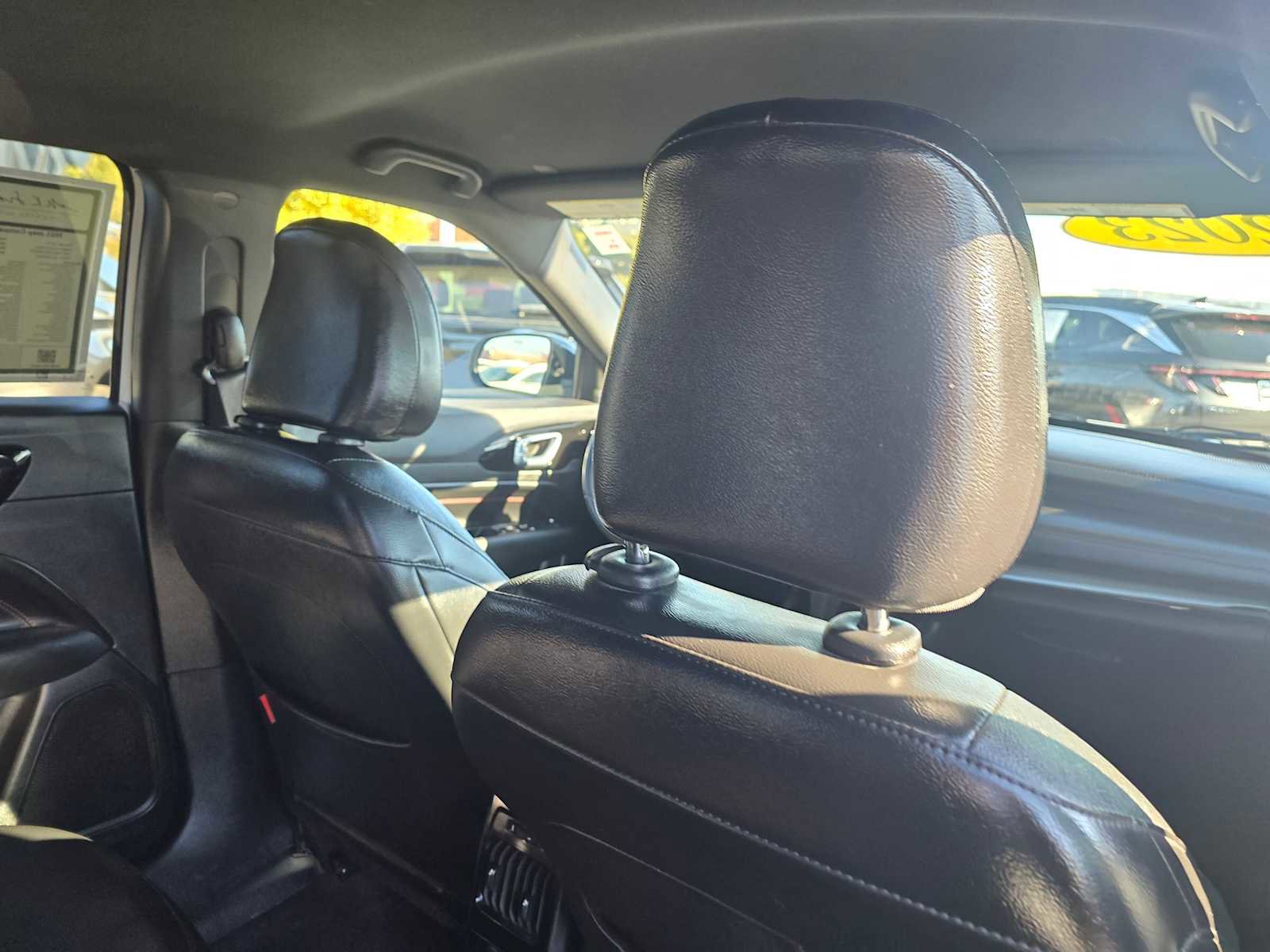 Used 2023 Jeep Compass Trailhawk image 15