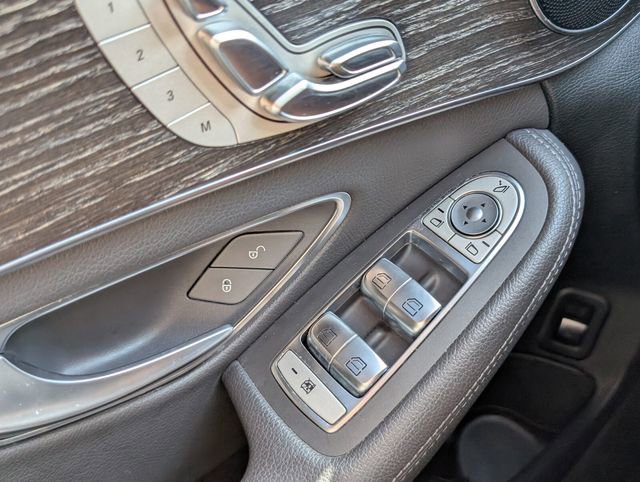 Used 2019 Mercedes-Benz C 300 Sedan image 27
