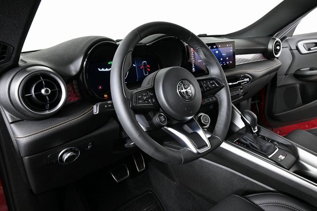 New 2025 Alfa Romeo Tonale w/ Premium Package image 4