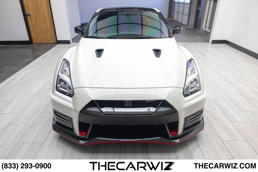 Used 2018 Nissan GT-R NISMO AWD/4WD image 10