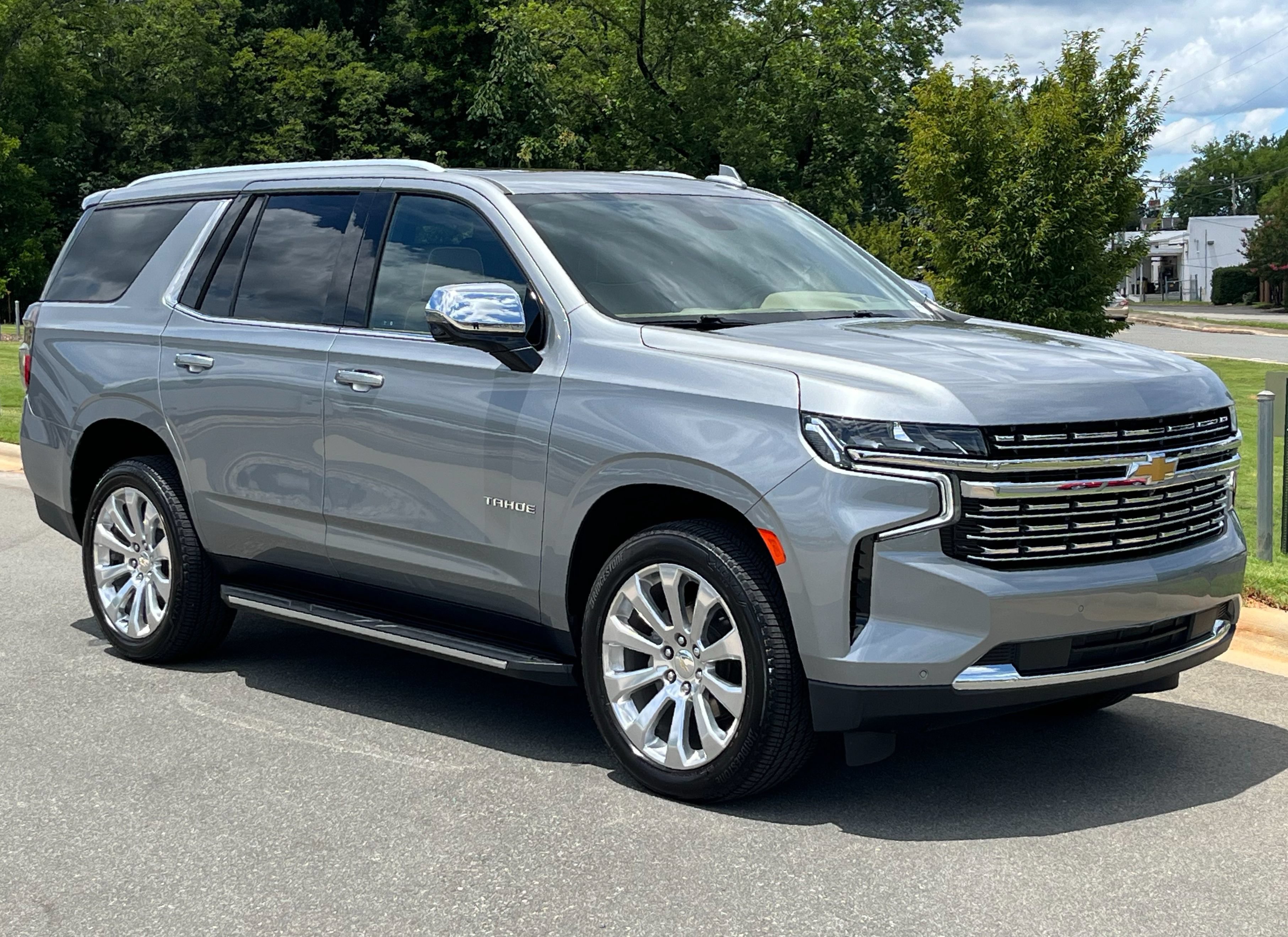 Used 2023 Chevrolet Tahoe Premier w/ Premium Package 2 AWD/4WD image 1