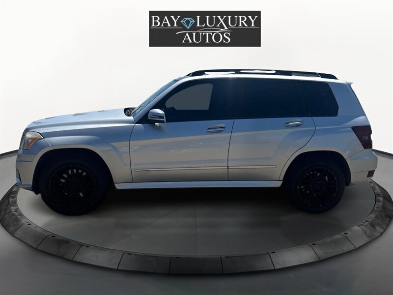 Used 2011 Mercedes-Benz GLK 350 4MATIC image 18