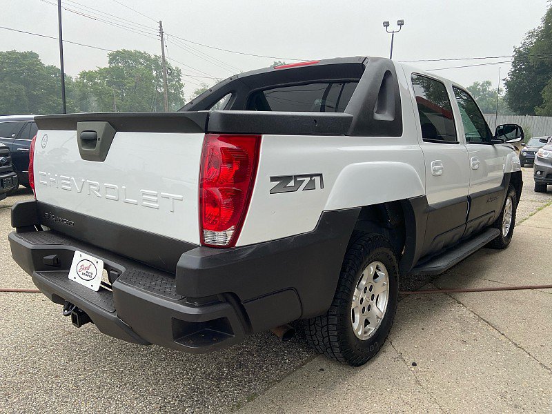 Used 2003 Chevrolet Avalanche 4x4 w/ Suspension Package, Off-Road image 5