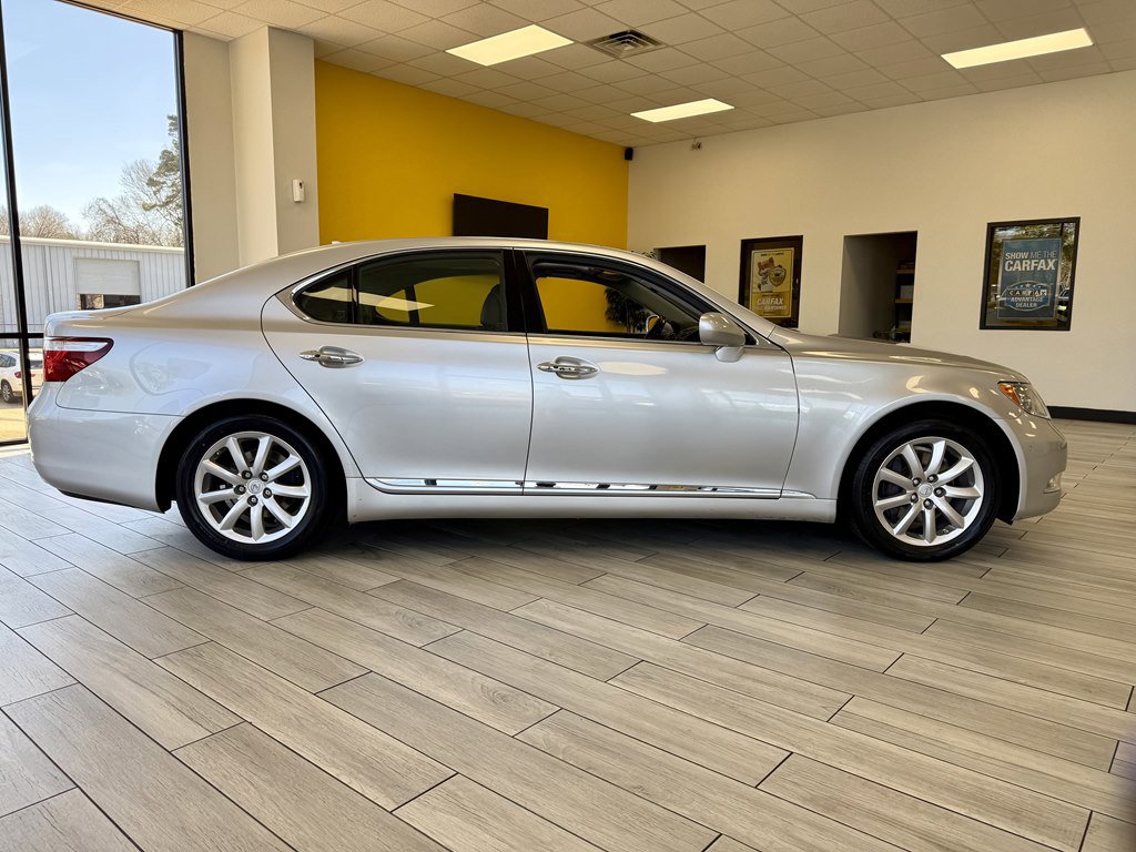 Used 2007 Lexus LS 460 RWD image 5
