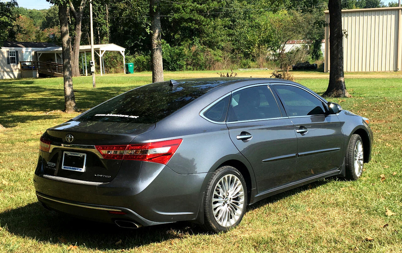 Used 2018 Toyota Avalon XLE Premium image 5