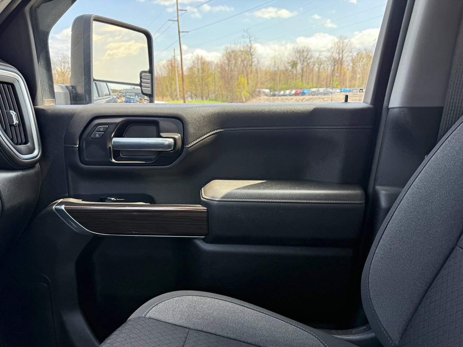 Certified 2022 Chevrolet Silverado 2500 LT w/ Convenience Package image 40