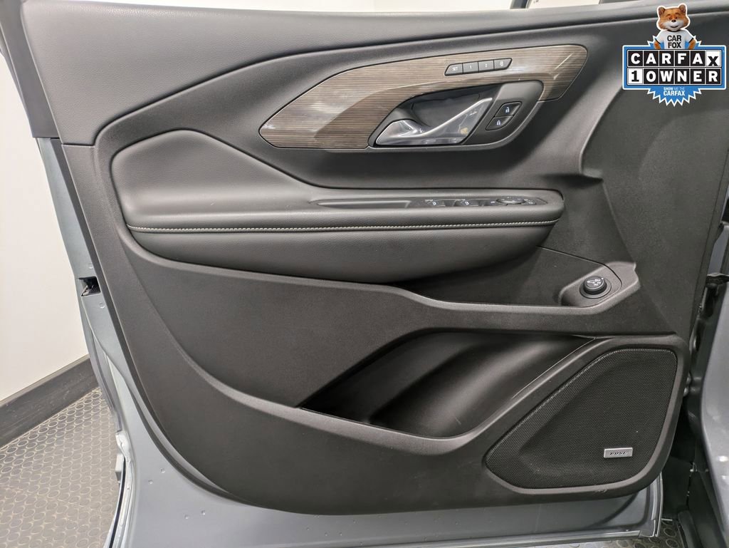 Used 2024 GMC Terrain Denali w/ Denali Premium Package image 8