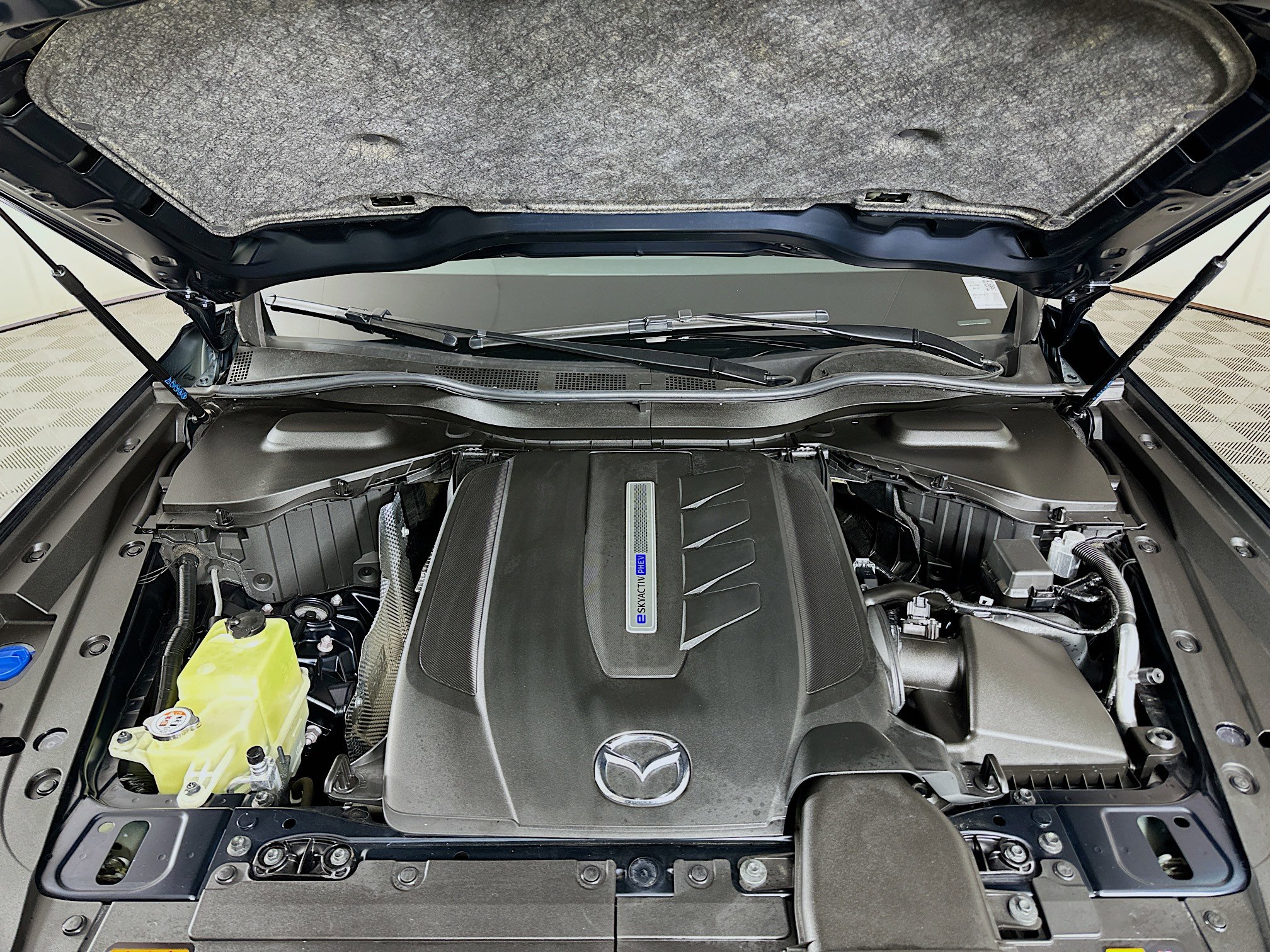 Used 2024 MAZDA CX-90 Plug-In Hybrid w/ Preferred image 35