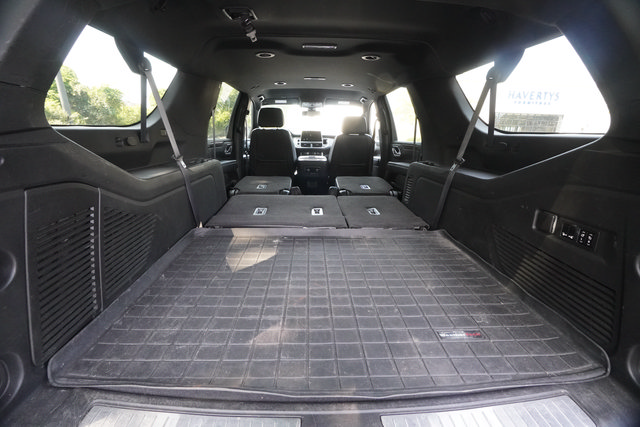 Used 2022 Chevrolet Suburban Z71 w/ Z71 Off-Road Package AWD/4WD image 27