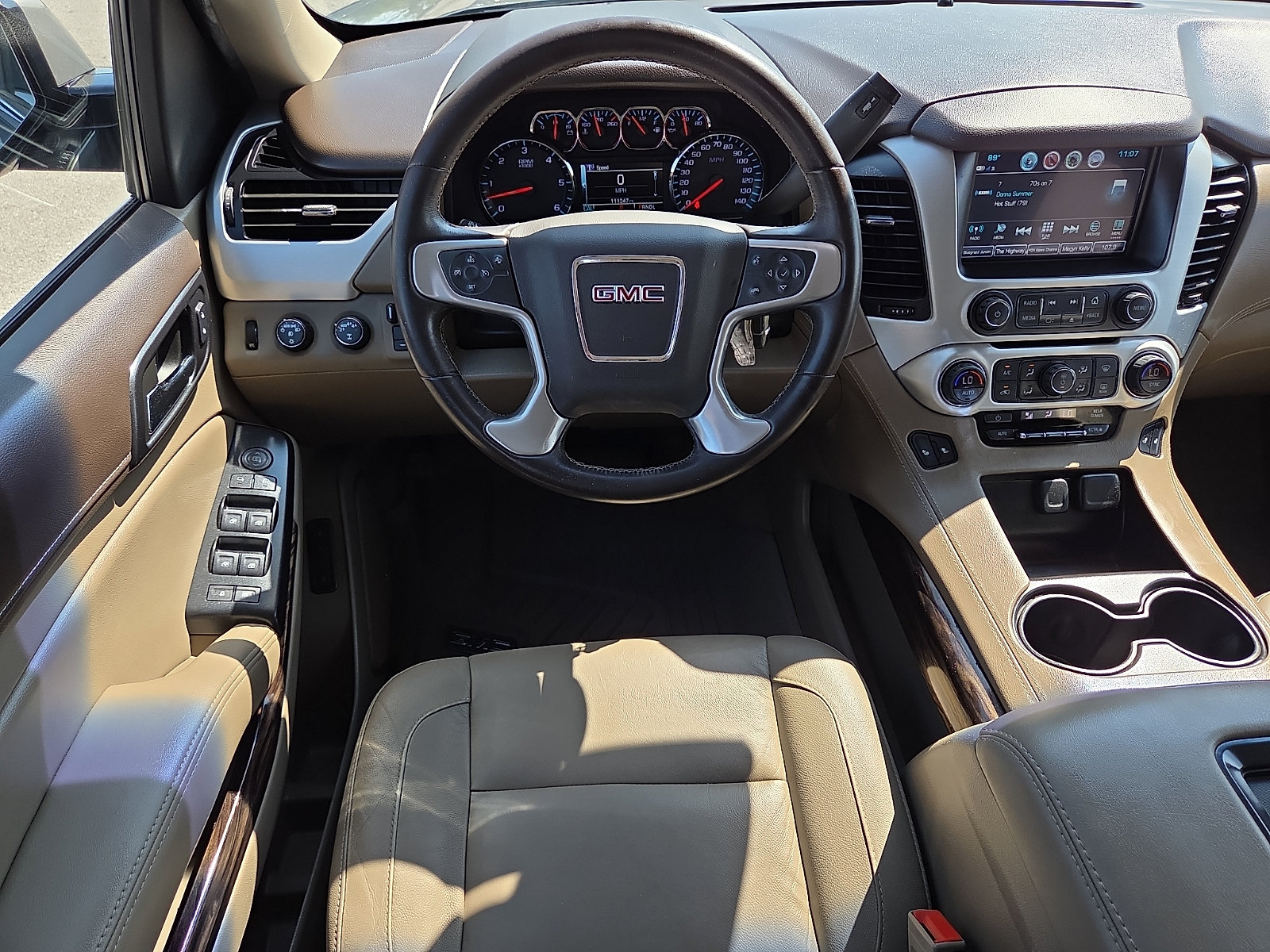Used 2019 GMC Yukon SLT w/ HD Trailering Package AWD/4WD image 13