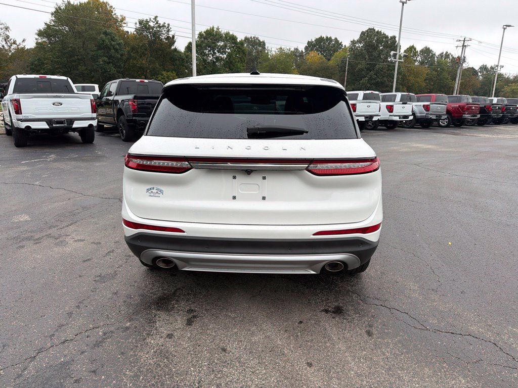 Used 2023 Lincoln Corsair AWD image 4