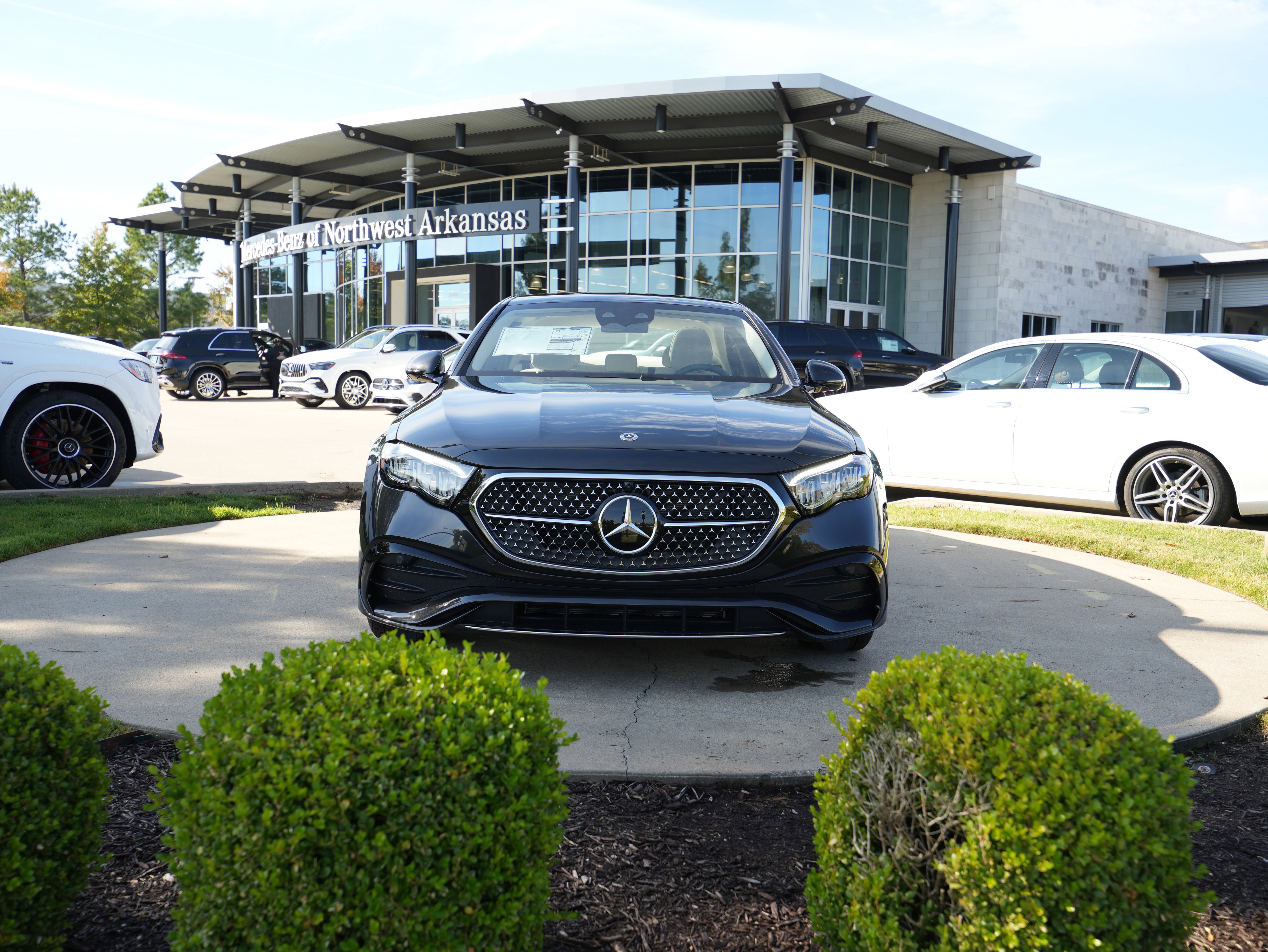 New 2026 Mercedes-Benz E 350 4MATIC Sedan image 3