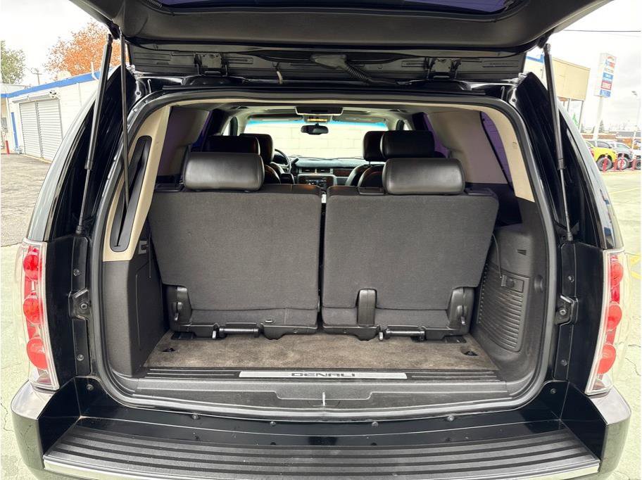 Used 2010 GMC Yukon Denali image 18