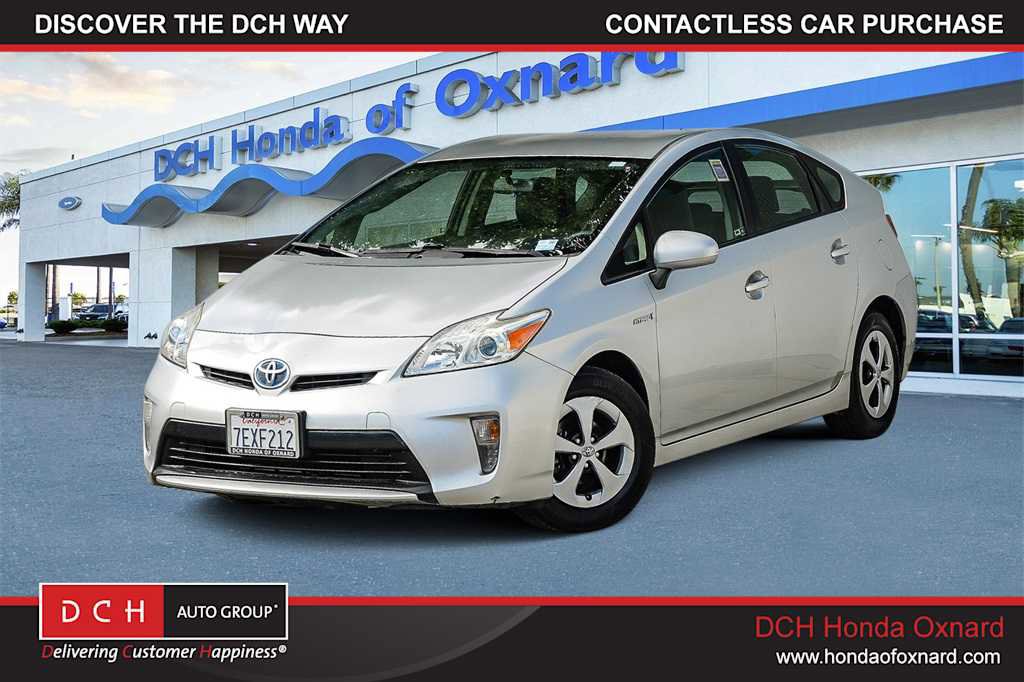 Used 2014 Toyota Prius Two image 1