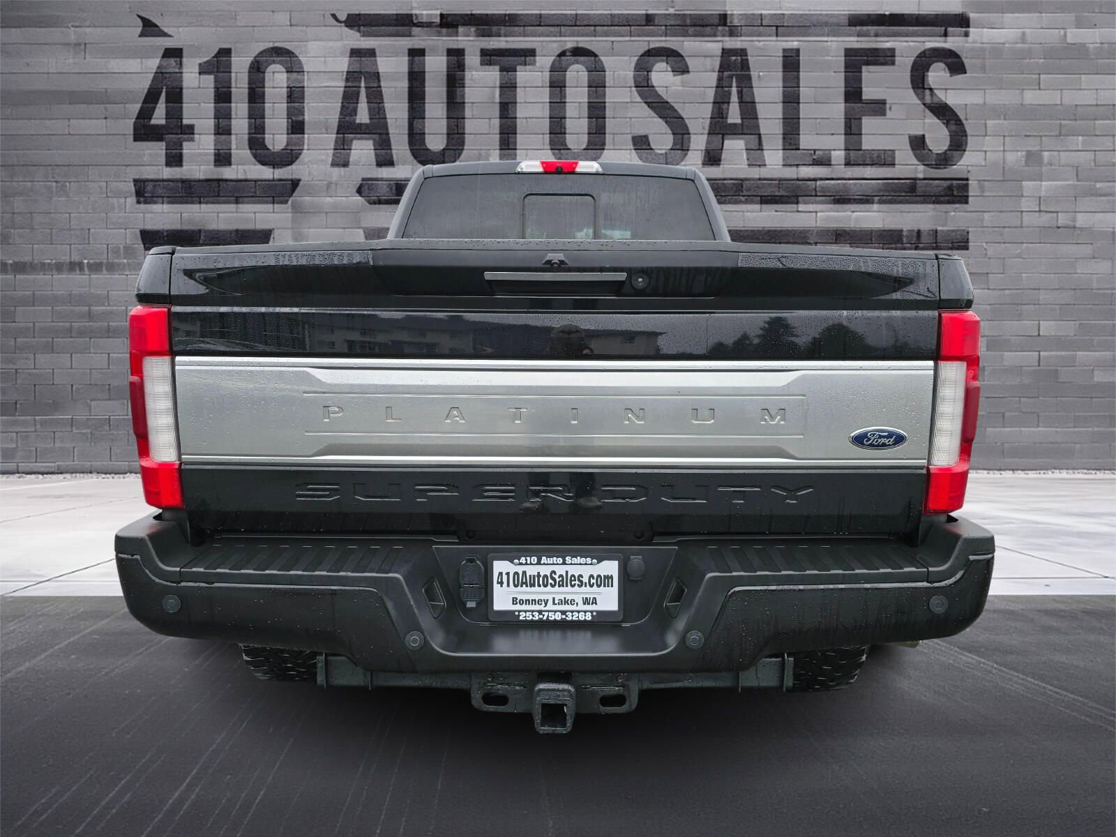 Used 2019 Ford F350 Platinum w/ Platinum Ultimate Package image 4
