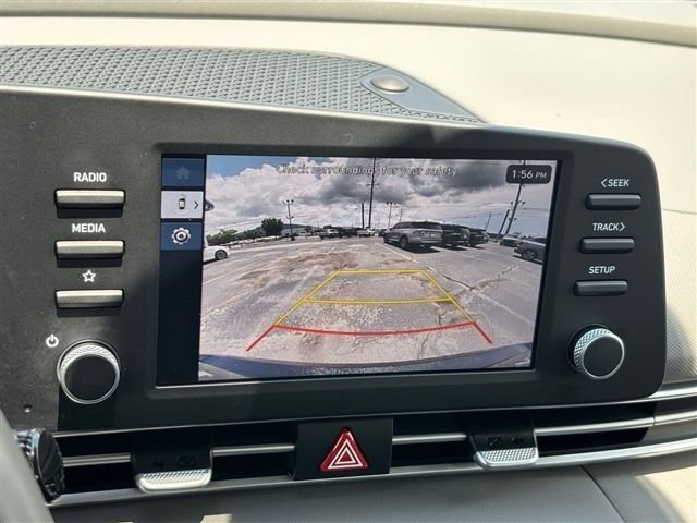 Used 2025 Hyundai Elantra Sport FWD image 21