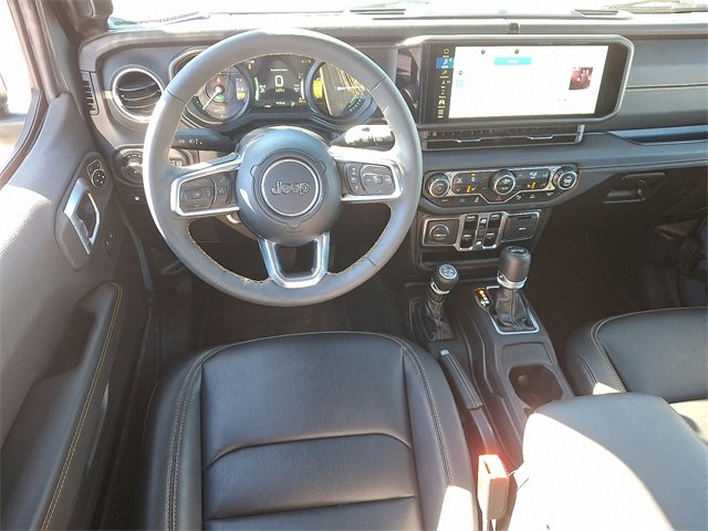 Used 2024 Jeep Wrangler Unlimited Sahara w/ Technology Group image 11