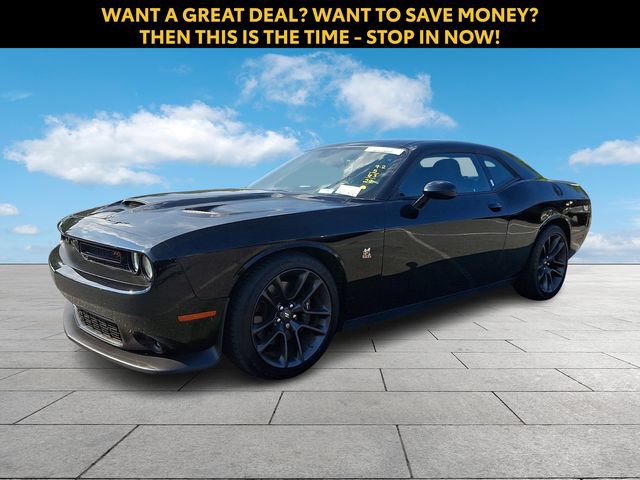 Used 2022 Dodge Challenger R/T Scat Pack RWD image 4