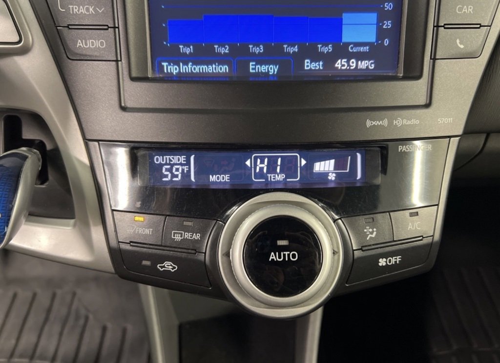 Used 2014 Toyota Prius V Three image 13