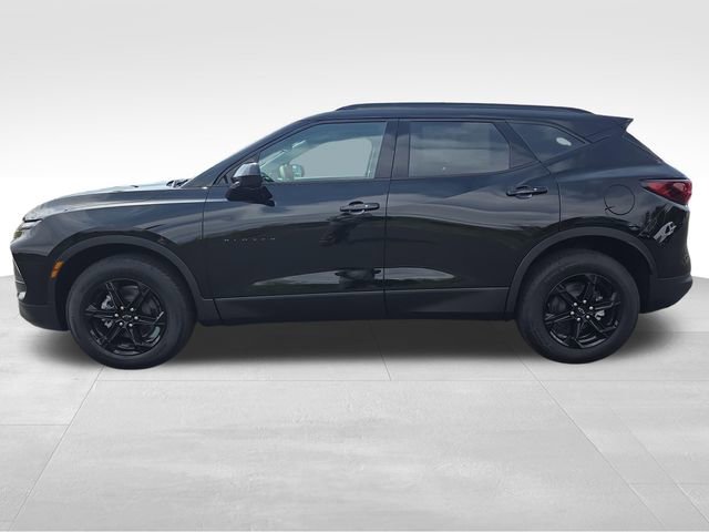 New 2026 Chevrolet Blazer LT w/ Convenience Package AWD/4WD image 2