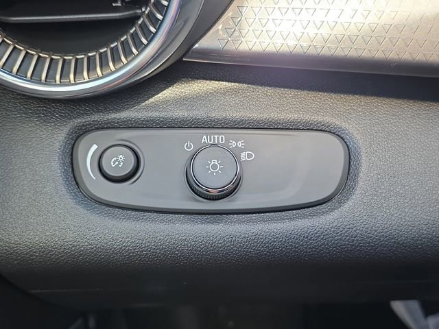 New 2026 Chevrolet Trax ACTIV w/ Driver Confidence Package FWD image 25