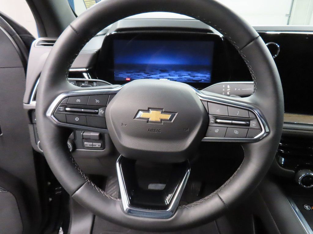 Used 2025 Chevrolet Suburban High Country AWD/4WD image 46