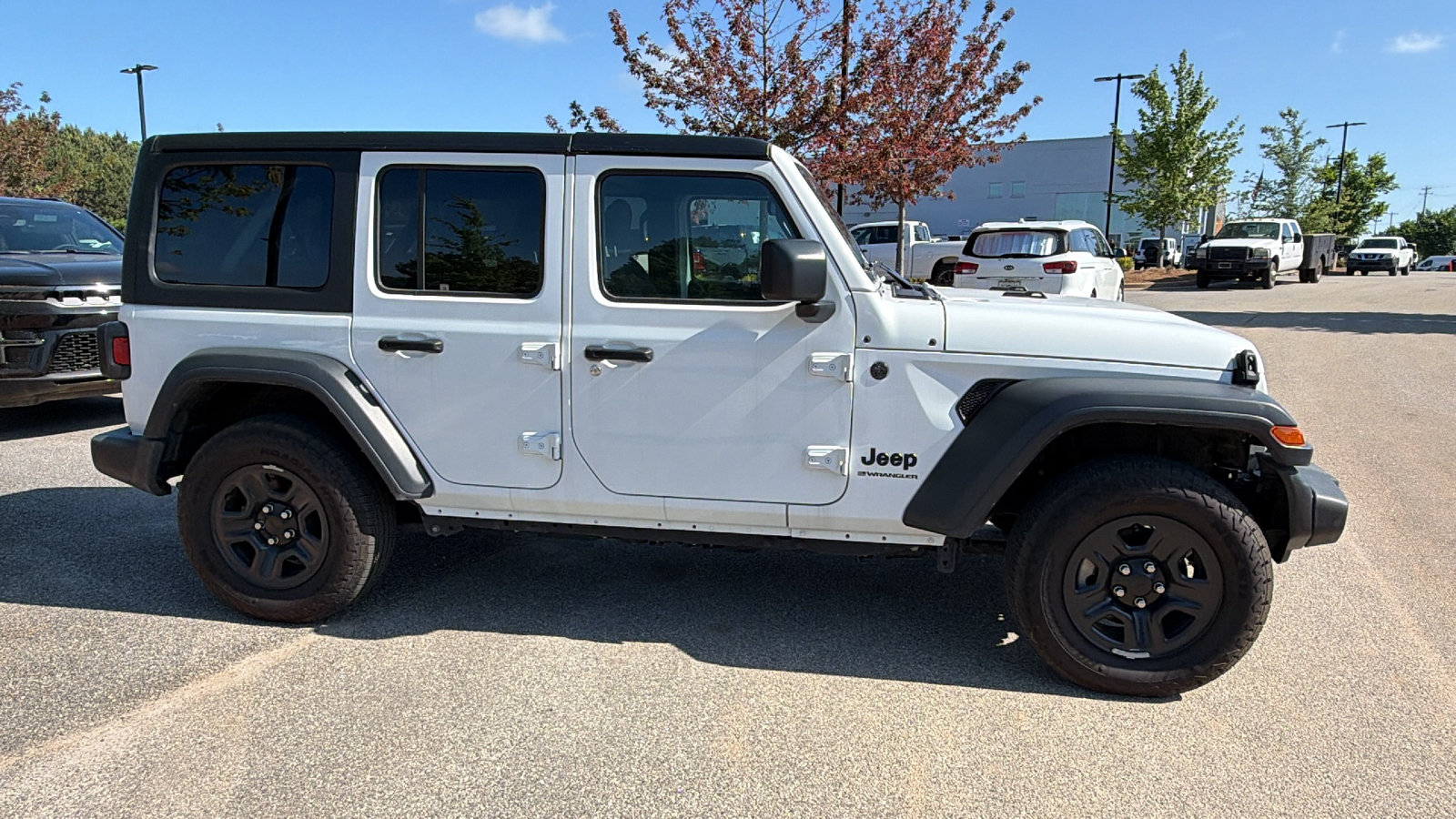Used 2024 Jeep Wrangler Unlimited Sport AWD/4WD image 7