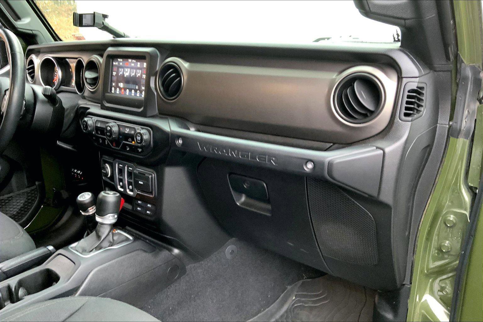 Used 2021 Jeep Wrangler Willys image 12