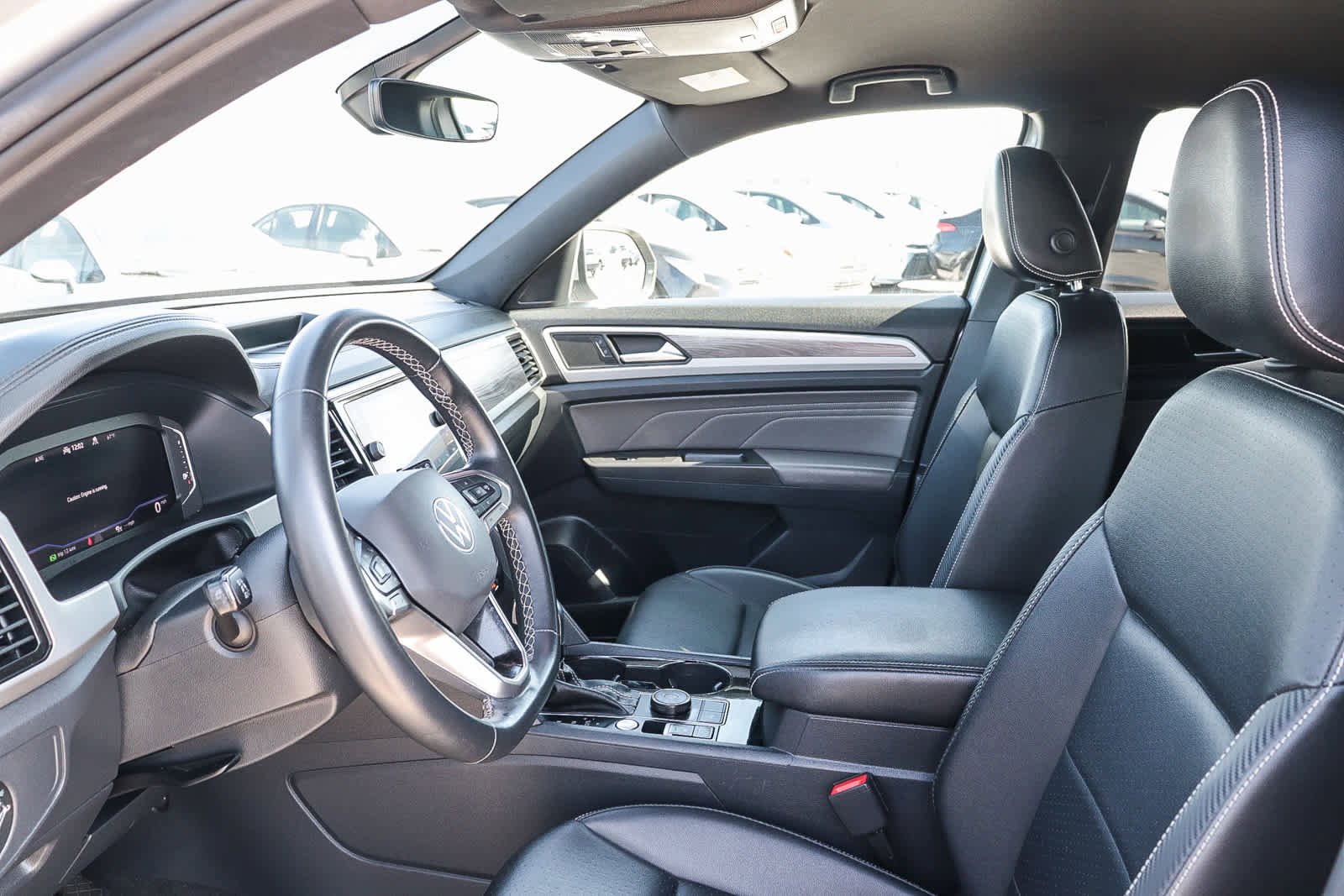 Used 2022 Volkswagen Atlas Cross Sport SE image 17