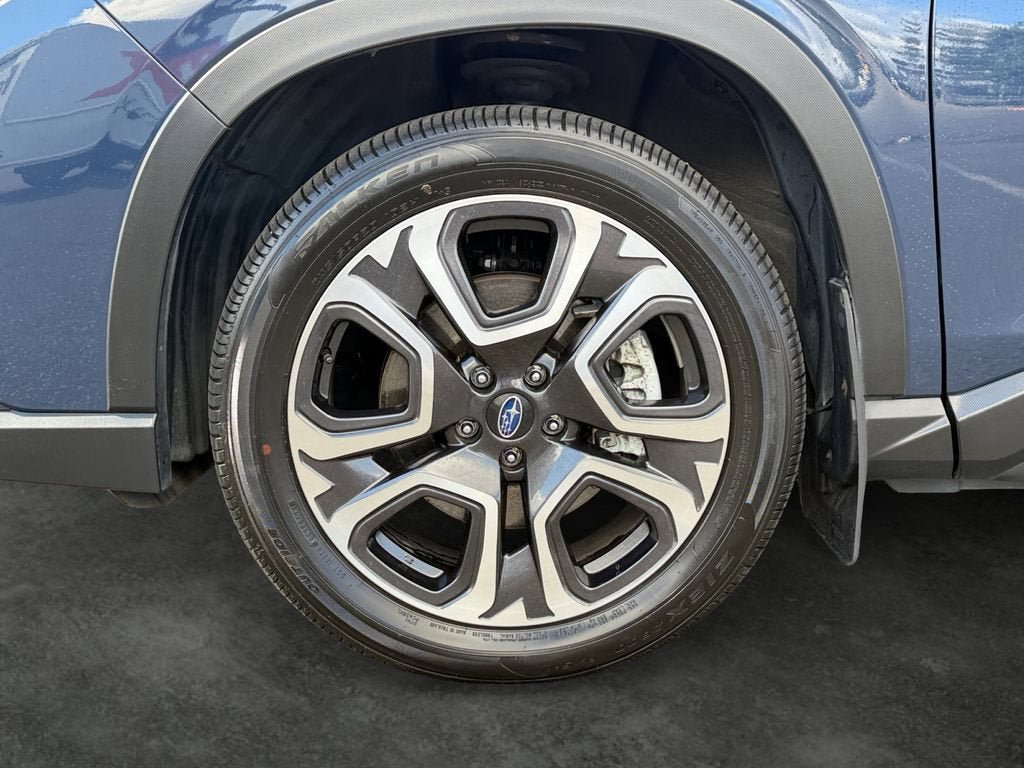 Used 2023 Subaru Ascent Limited w/ Technology Package AWD/4WD image 4