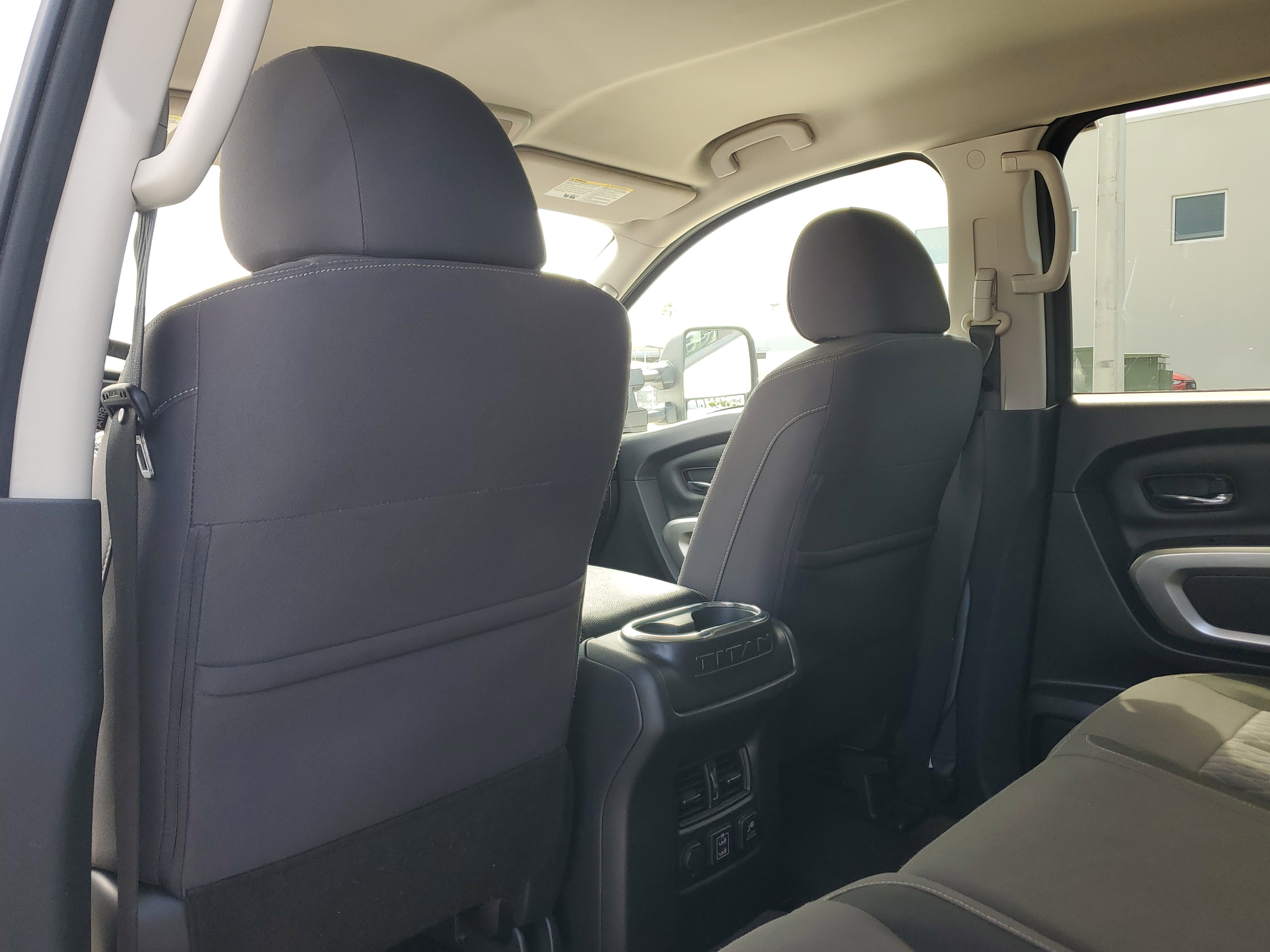 Used 2021 Nissan Titan SV w/ SV Convenience Package image 15