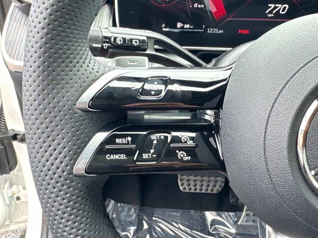 New 2025 Mercedes-Benz GLC 300 4MATIC image 31