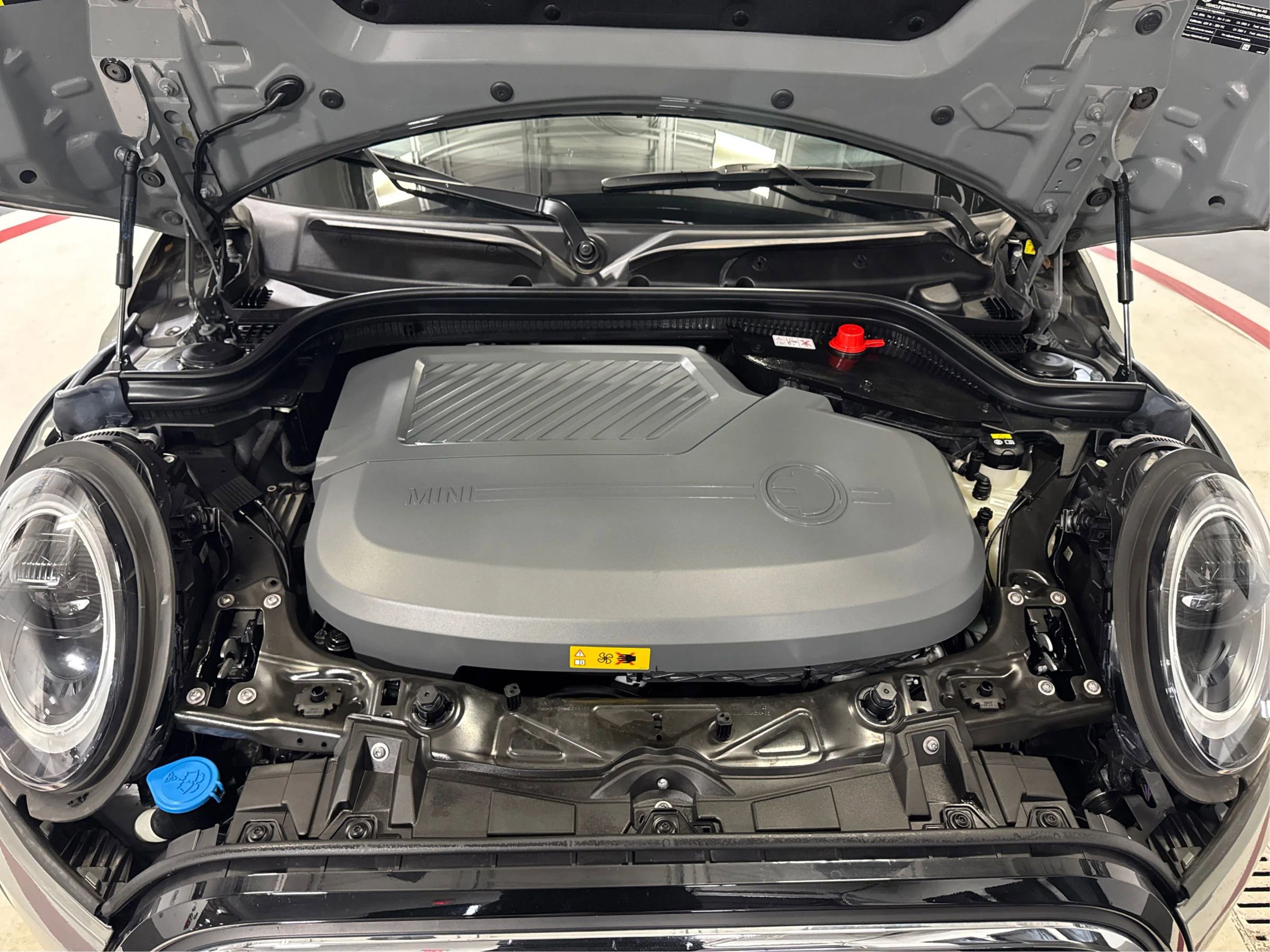 Used 2023 MINI Cooper SE image 11