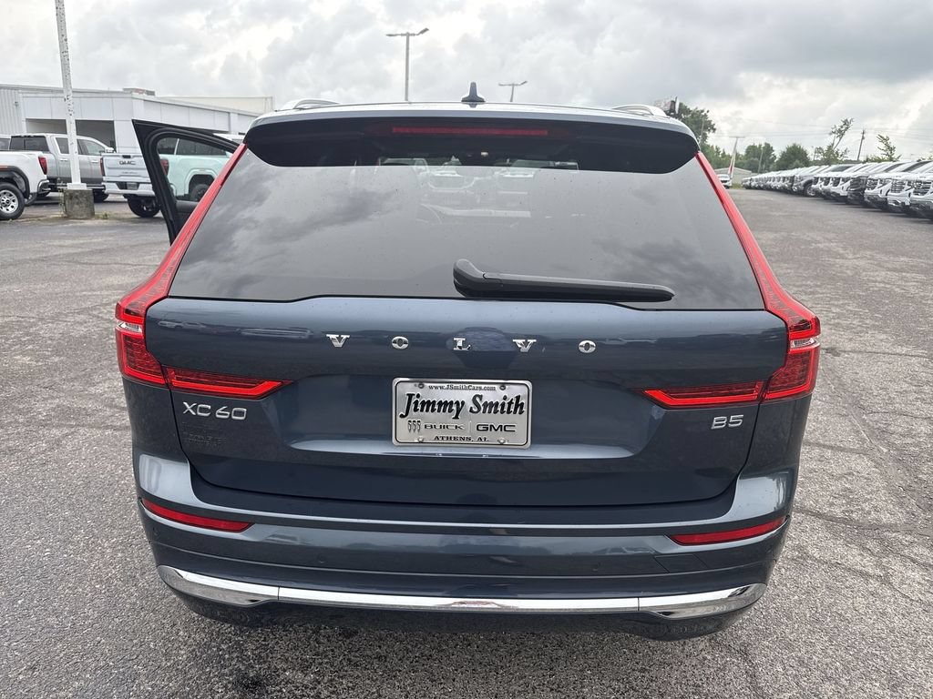 Used 2023 Volvo XC60 B5 Ultimate w/ Climate Package FWD image 33